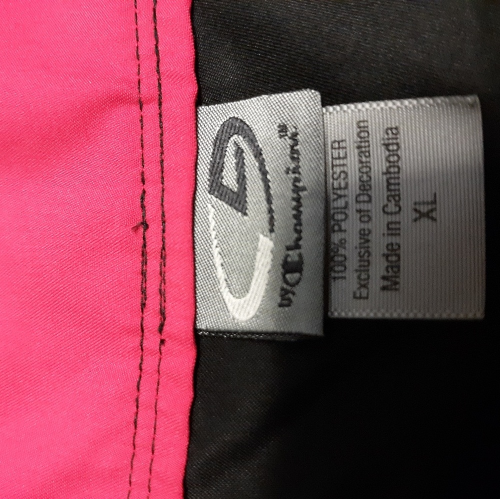 Shorts - Picture 3 of 9